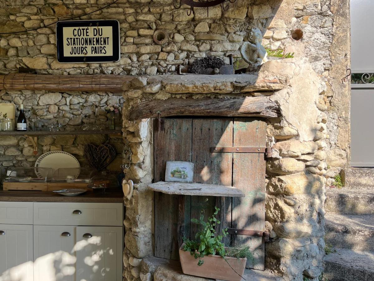 Bed and Breakfast Mas Lou Parpaioun Crestet Exteriér fotografie