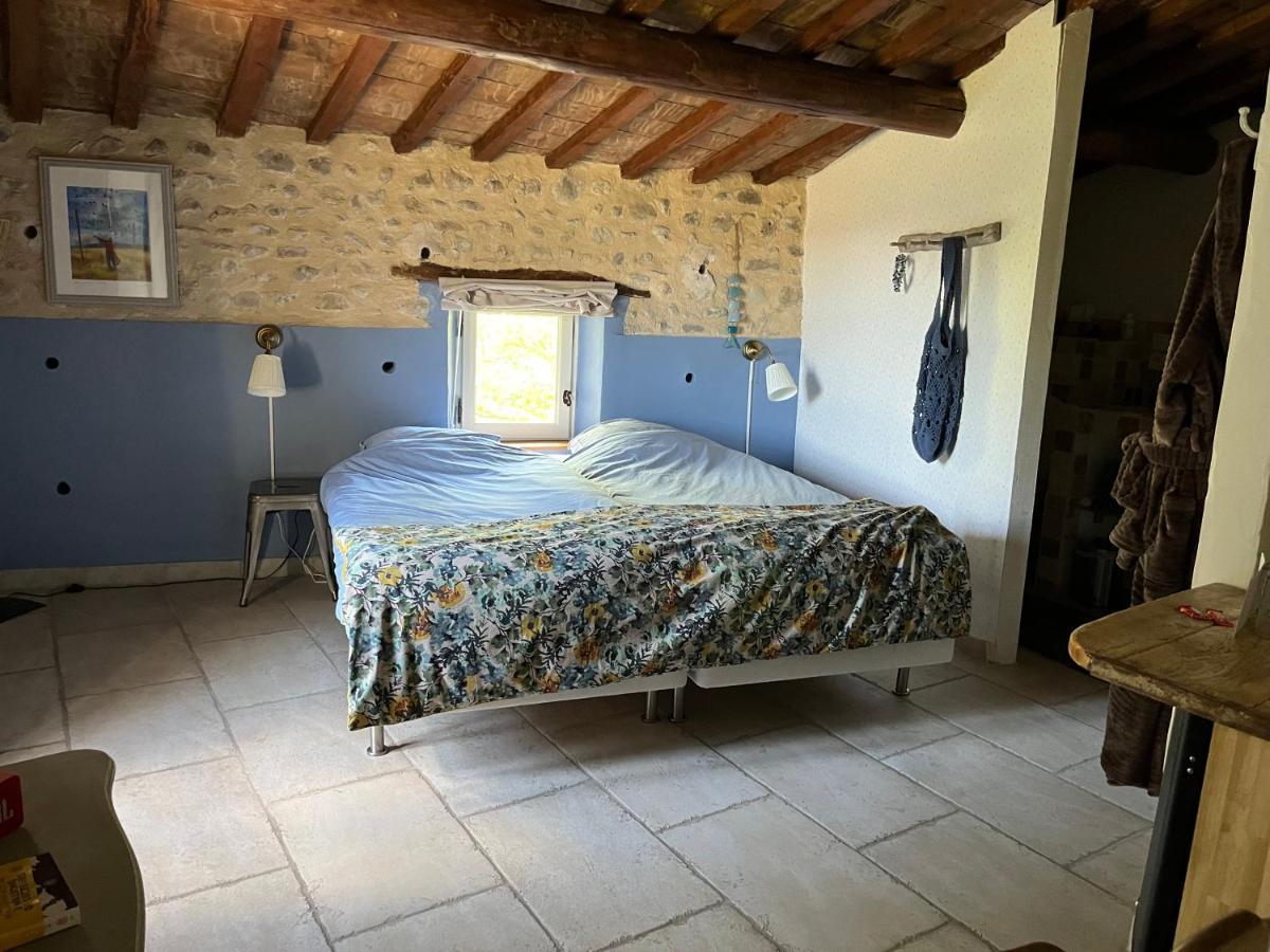 Bed and Breakfast Mas Lou Parpaioun Crestet Exteriér fotografie